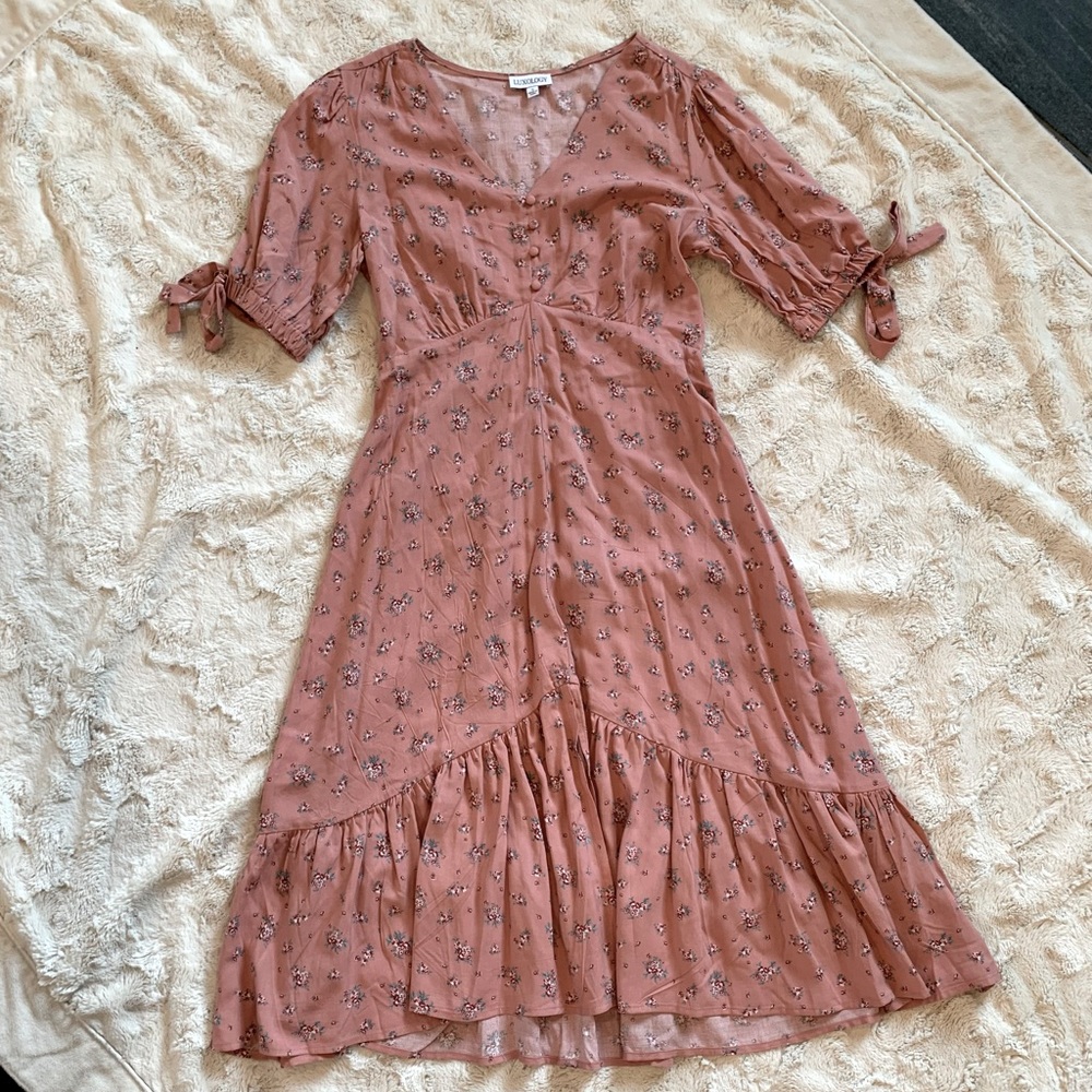 NWOT Luxology floral dress